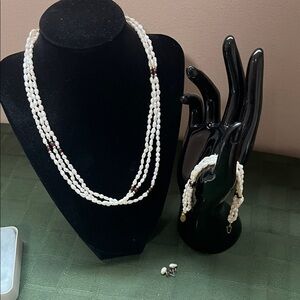 Vintage Fresh Water Pearl Jewelry Set ( includes necklace,bracelet earrings)